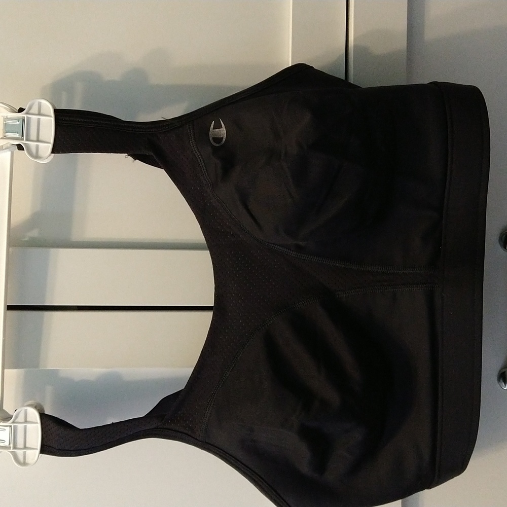 Women's champion black sports bra
